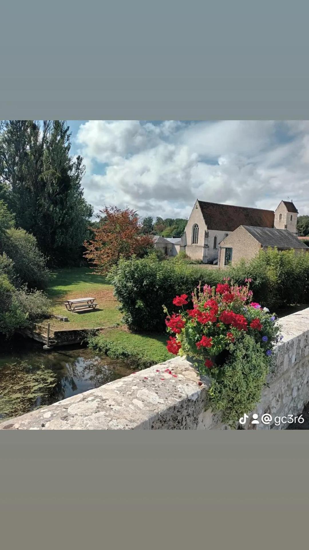 הוילה Saint-Hilaire-sur-Yerre Le Samui מראה חיצוני תמונה